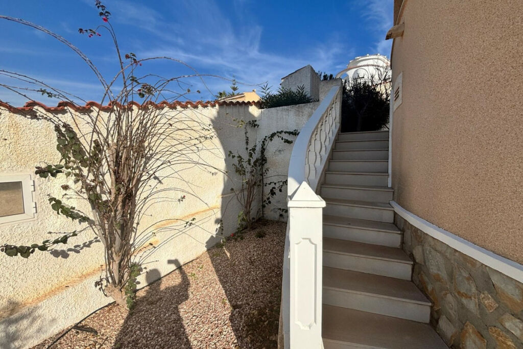 Detached Villa Ciudad Quesada Alicante - image 31