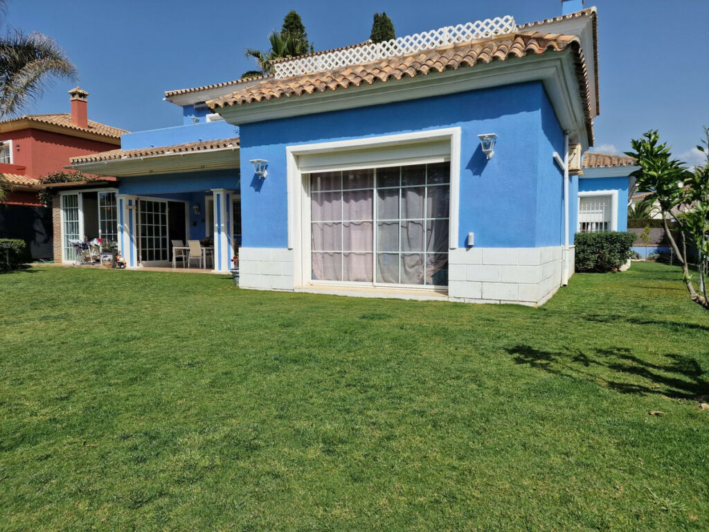 Detached Villa Guadalmina Baja Málaga - image 33