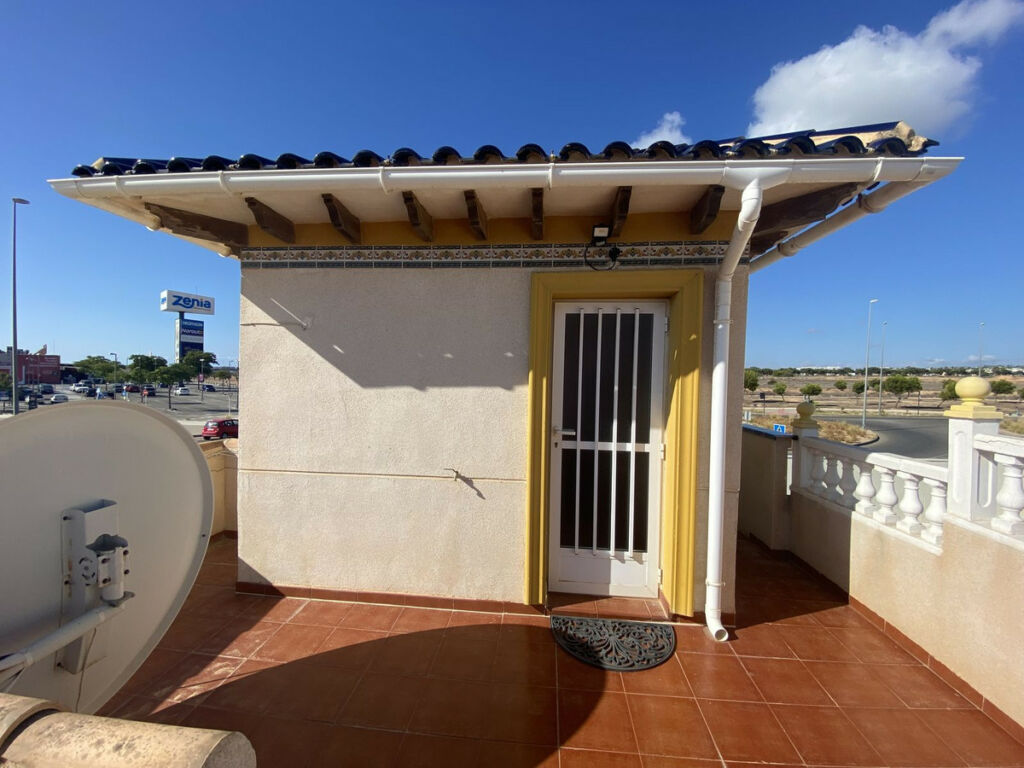 Detached Villa La Zenia Alicante - image 31