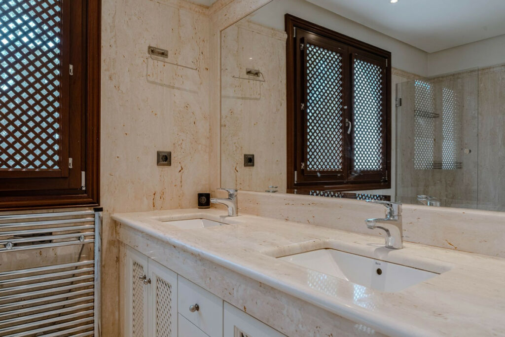 Ground Floor Apartment Estepona Málaga - image 31