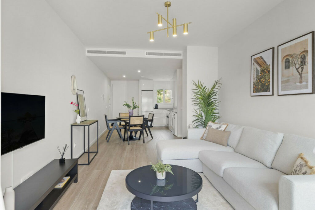 Middle Floor Apartment Estepona Málaga - image 31