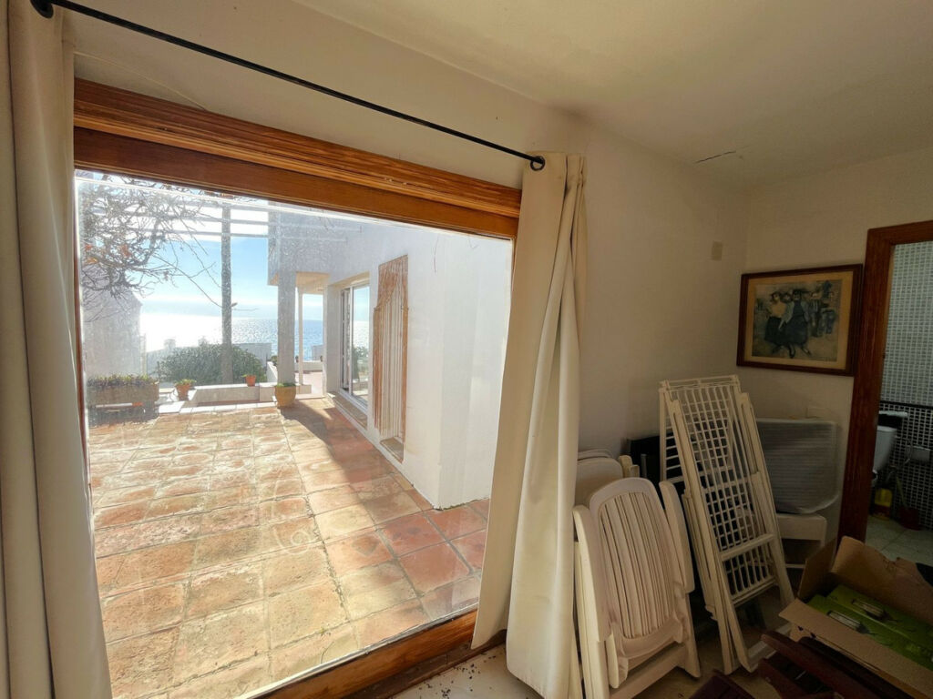 Detached Villa Estepona Málaga - image 32