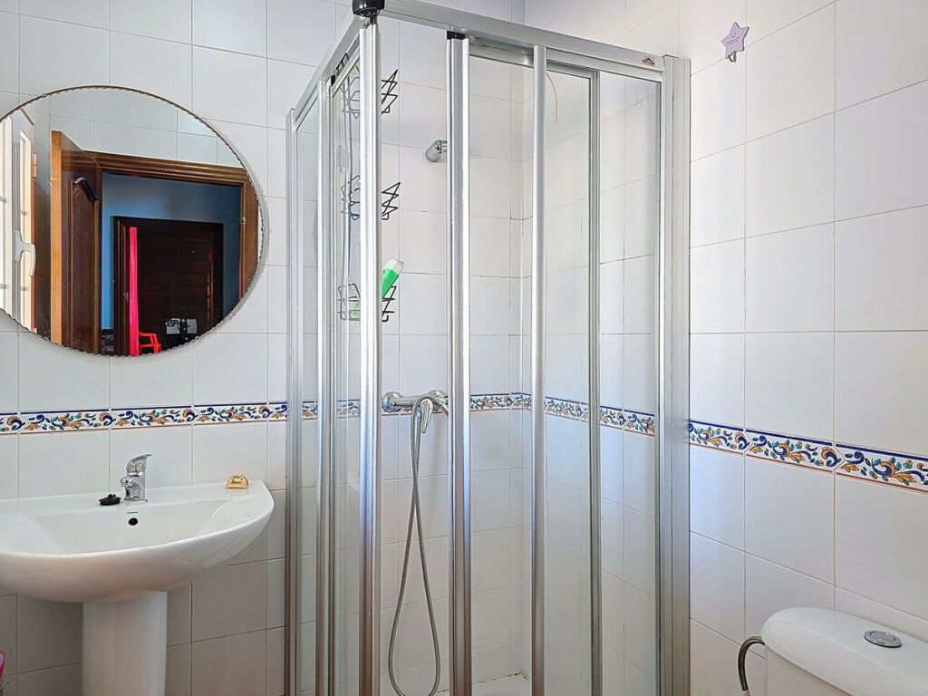 Detached Villa Canillas de Albaida Málaga - image 32