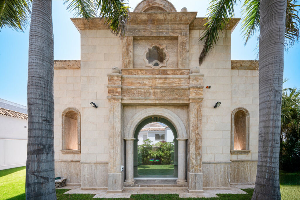 Detached Villa Marbella Málaga - image 32