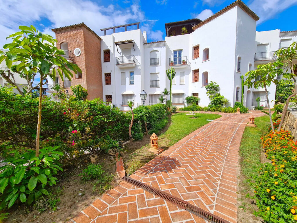 Ground Floor Apartment Benahavís Málaga - image 32