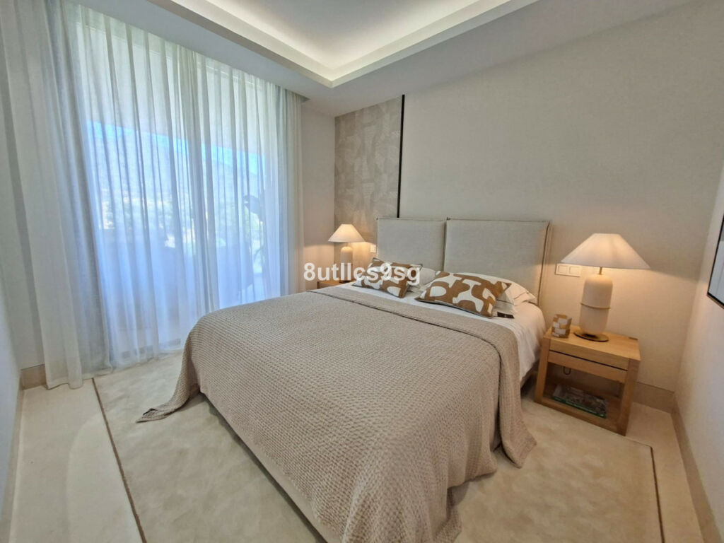 Middle Floor Apartment Aloha Málaga - image 32