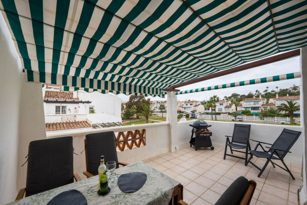 Penthouse La Duquesa Málaga - image 32
