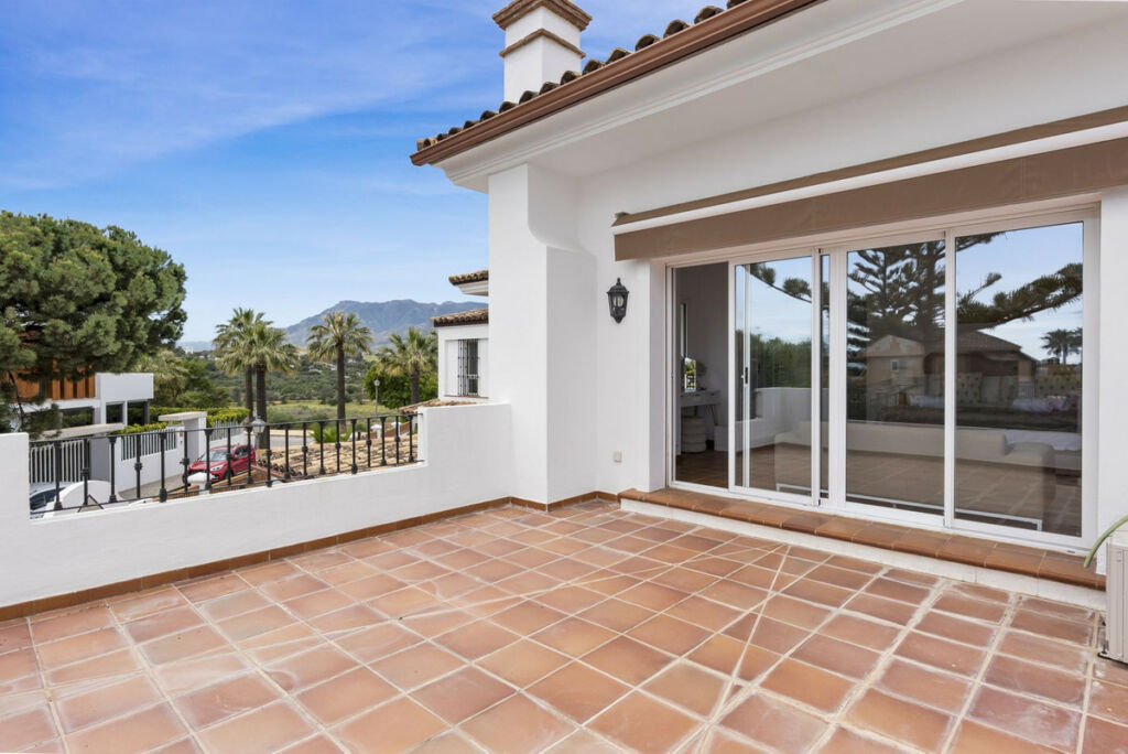 Detached Villa Las Chapas Málaga - image 32