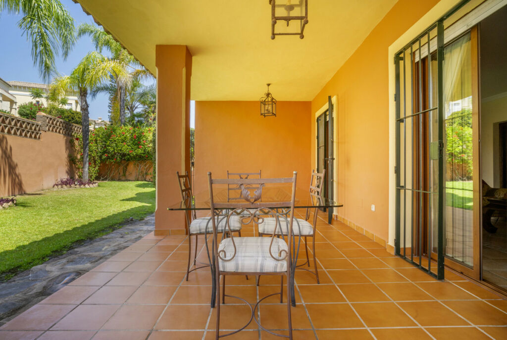 Detached Villa Guadalmina Alta Málaga - image 32
