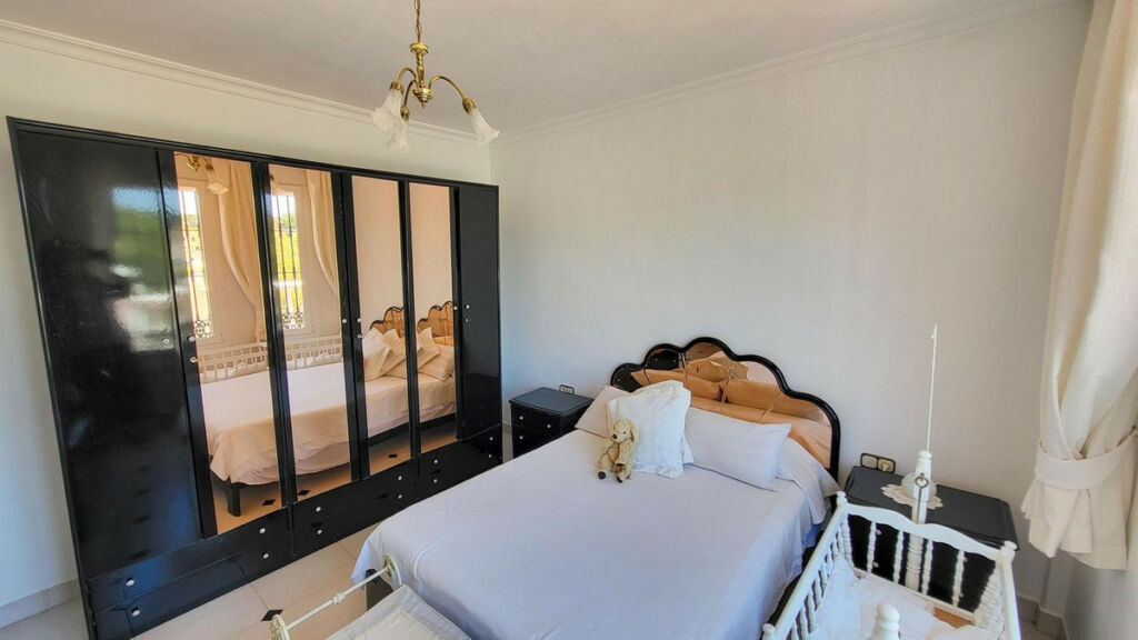 Detached Villa Elviria Málaga - image 31