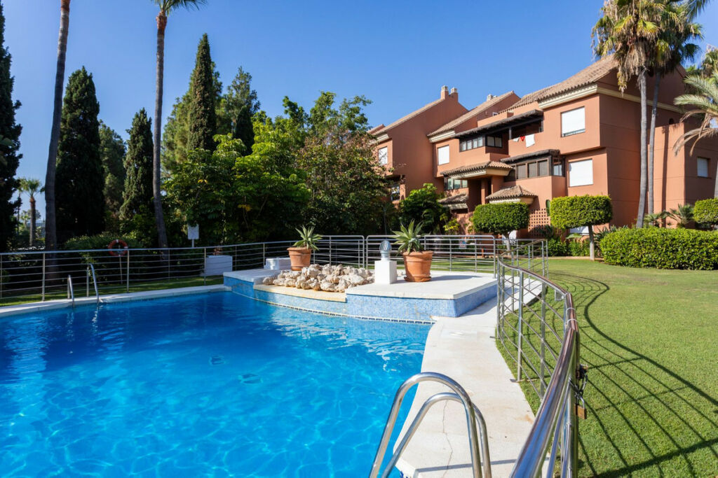 Ground Floor Apartment Puerto Banús Málaga - image 31