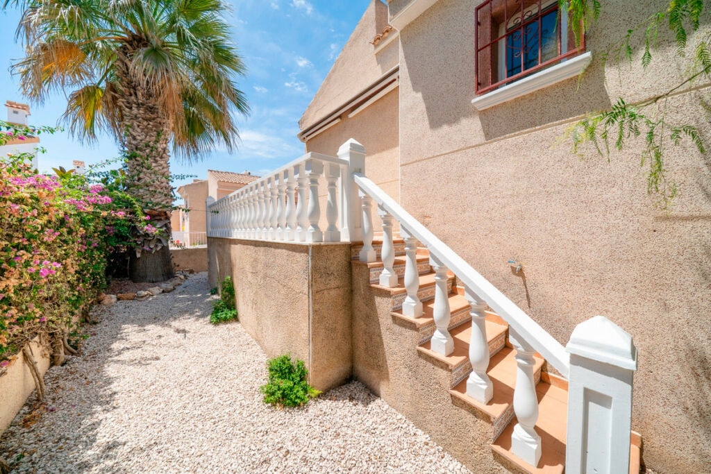 Detached Villa Algorfa Alicante - image 32