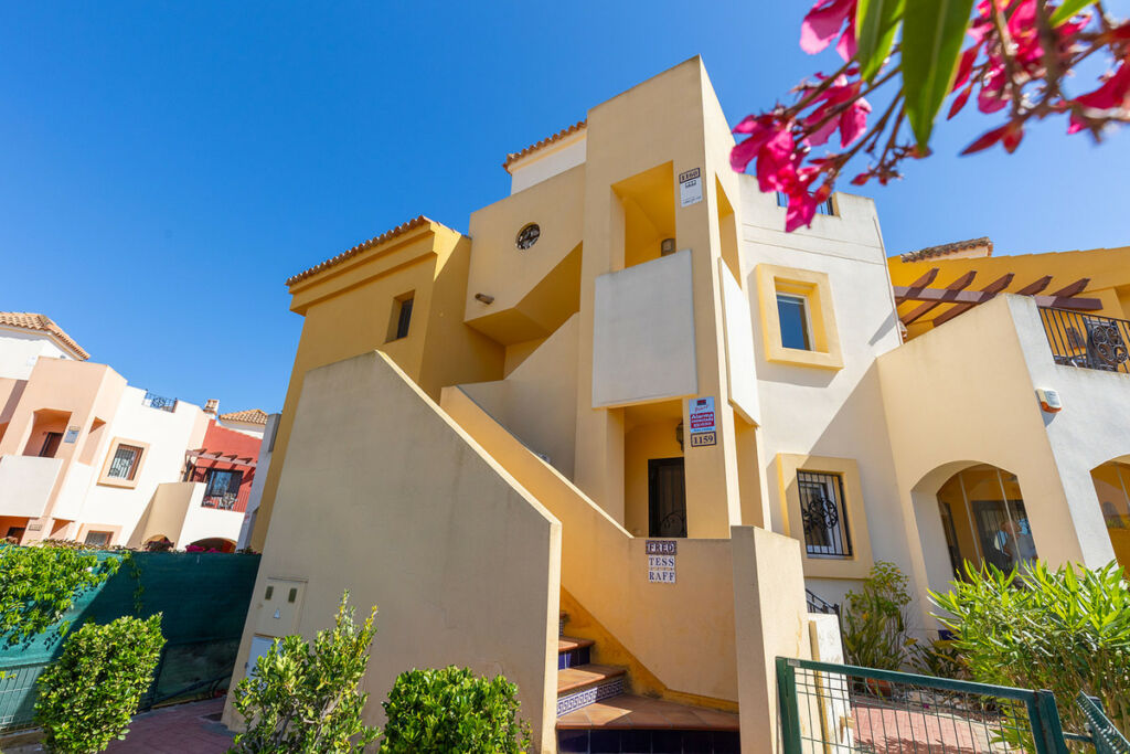 Middle Floor Apartment Los Altos Alicante - image 32