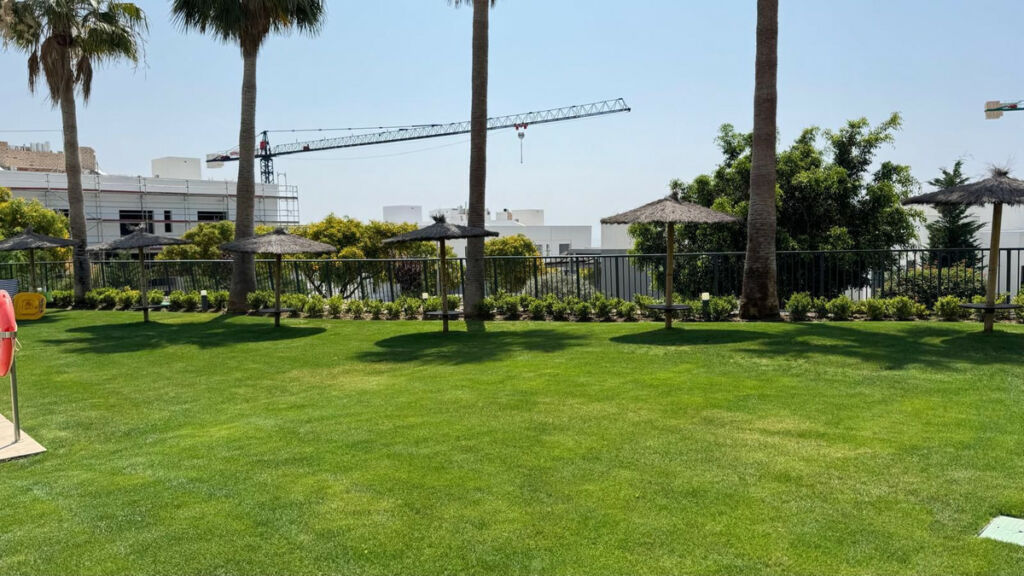 Middle Floor Apartment Estepona Málaga - image 32