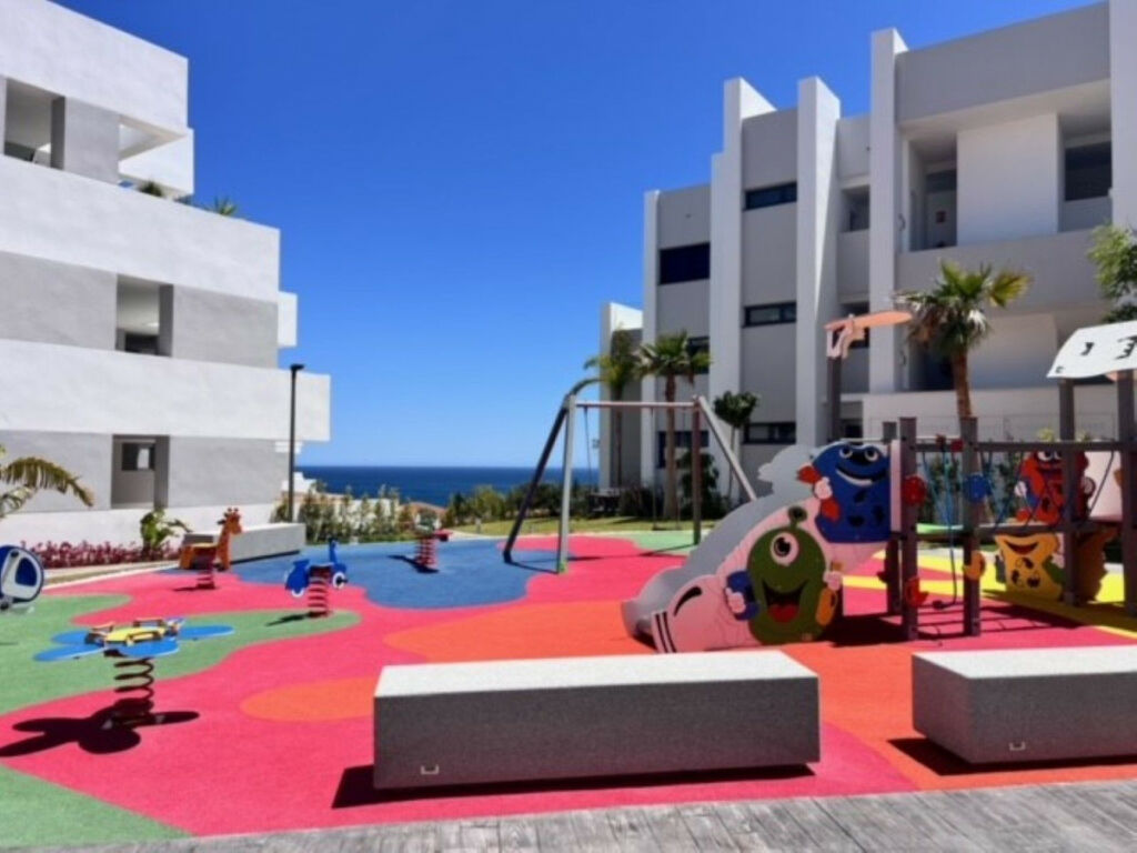 Middle Floor Apartment Manilva Málaga - image 32