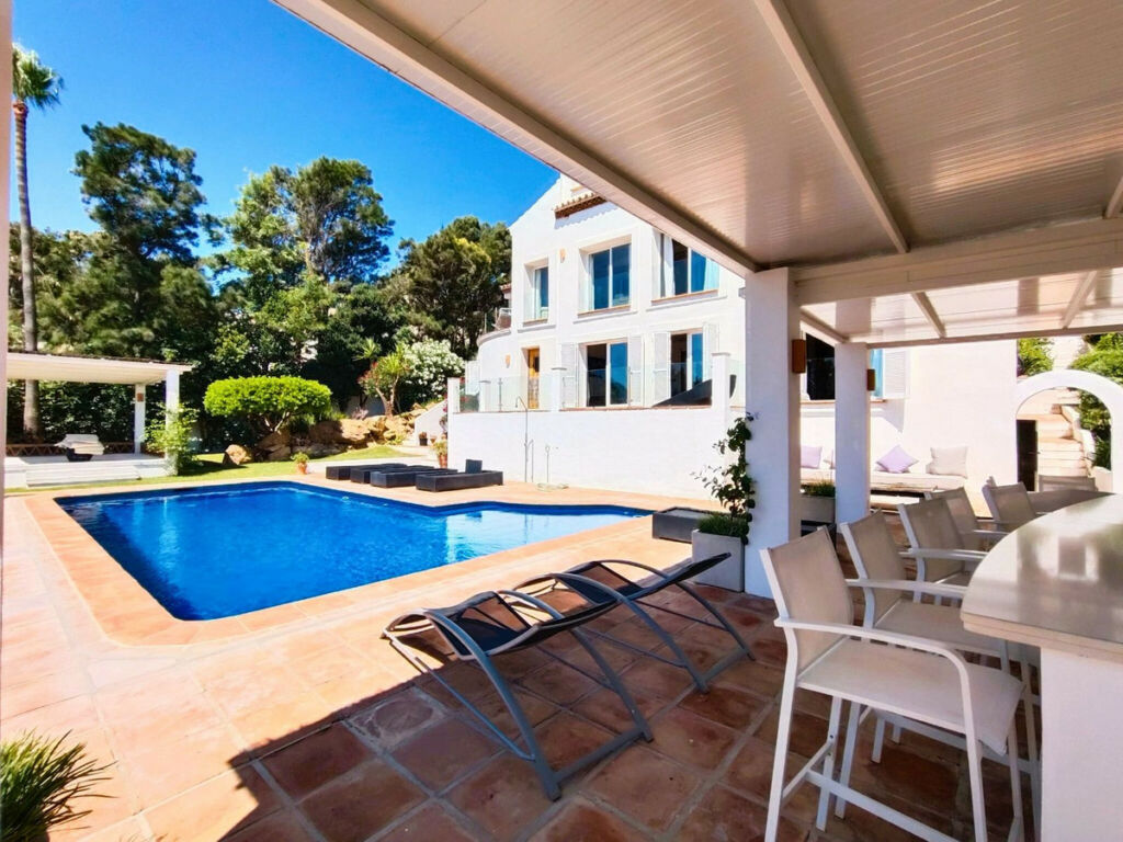 Detached Villa Manilva Málaga - image 32