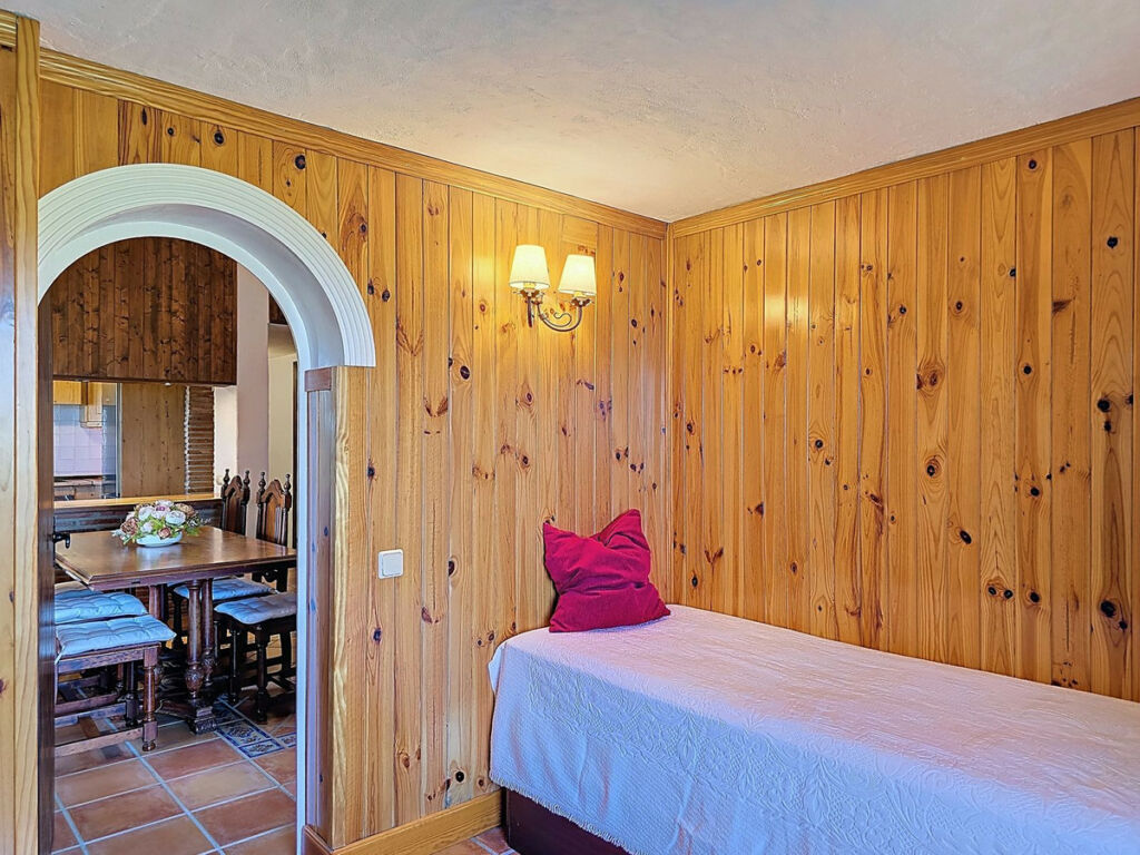Detached Villa Riogordo Málaga - image 33