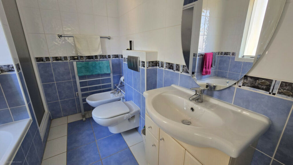Detached Villa Calahonda Málaga - image 30