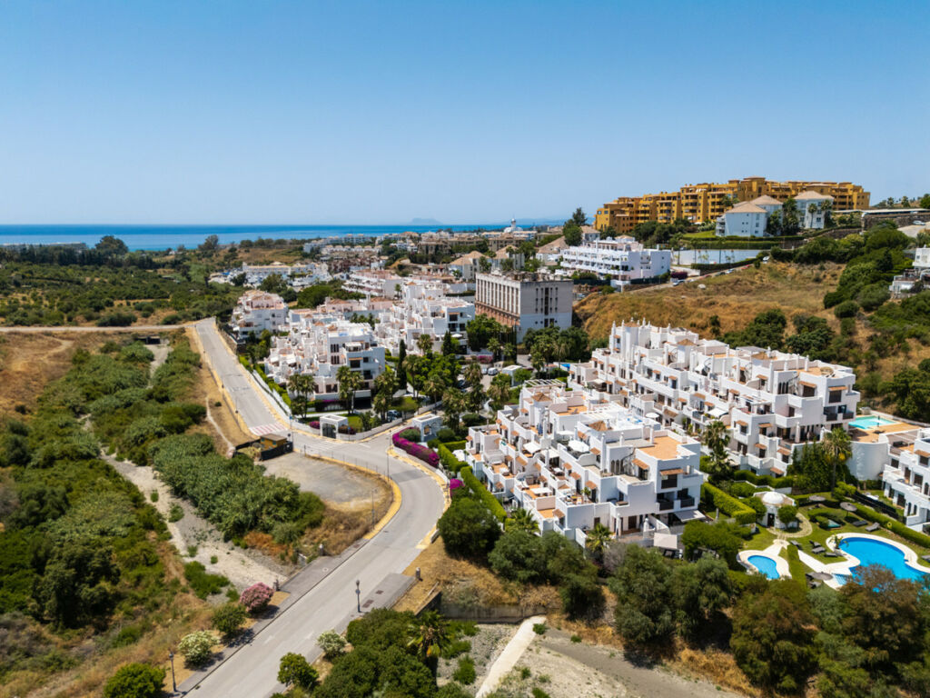 Detached Villa Estepona Málaga - image 33