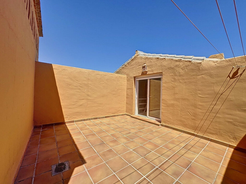 Penthouse Manilva Málaga - image 33