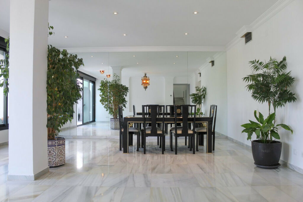 Penthouse Duplex Puerto Banús Málaga - image 33