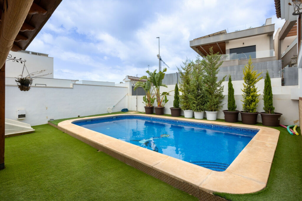 Detached Villa Los Montesinos Alicante - image 33