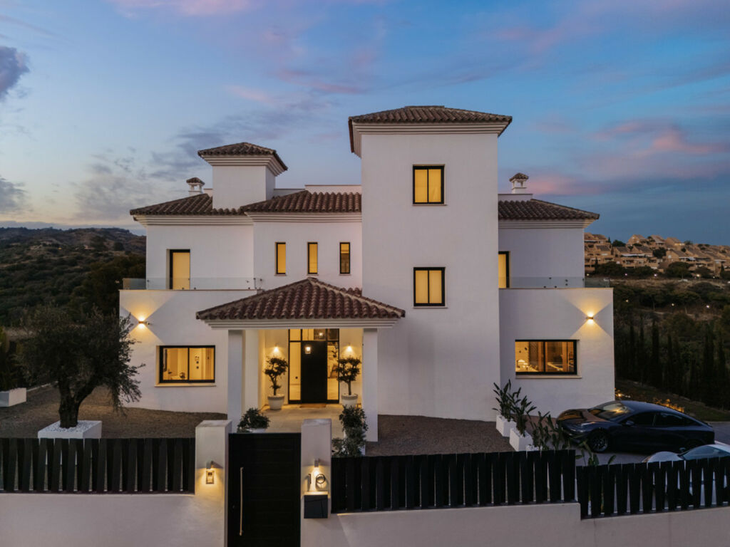 Detached Villa Elviria Málaga - image 33