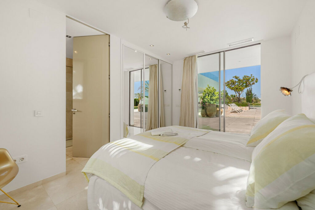 Detached Villa Marbella Málaga - image 33