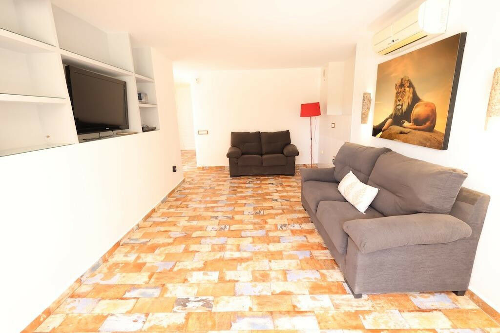 Detached Villa Villamartin Alicante - image 33