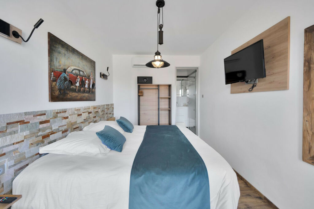 Detached Villa El Chaparral Málaga - image 33