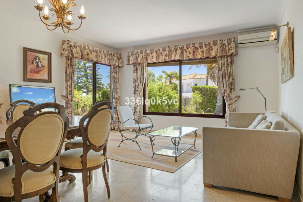 Detached Villa Las Chapas Málaga - image 33