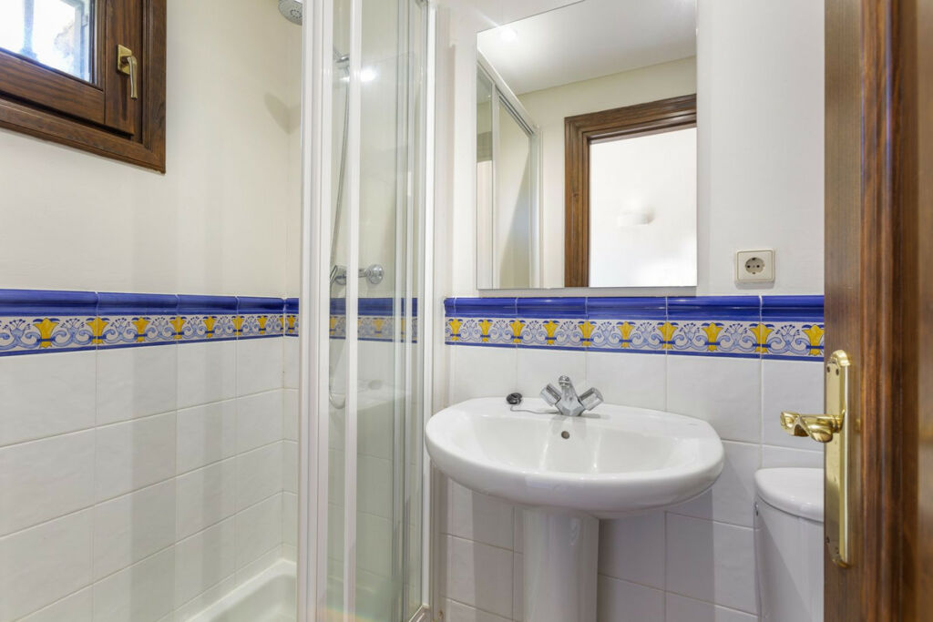 Detached Villa Benahavís Málaga - image 33