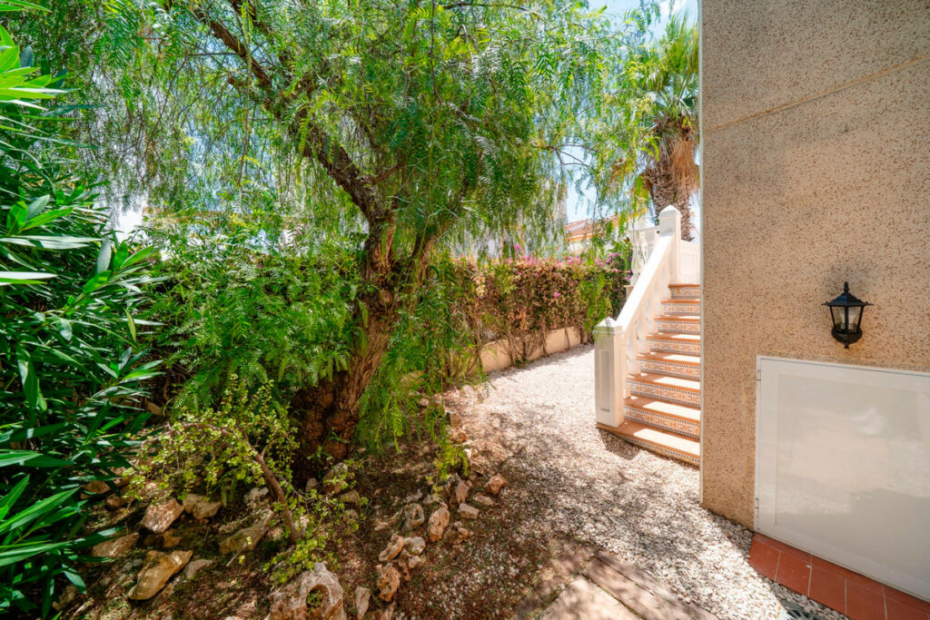 Detached Villa Algorfa Alicante - image 33