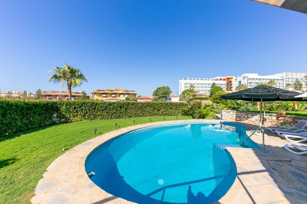 Detached Villa La Capellania Málaga - image 33