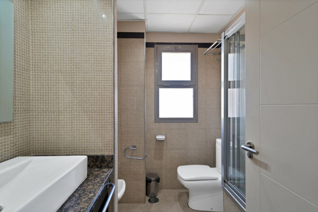 Middle Floor Apartment Benalmadena Málaga - image 33