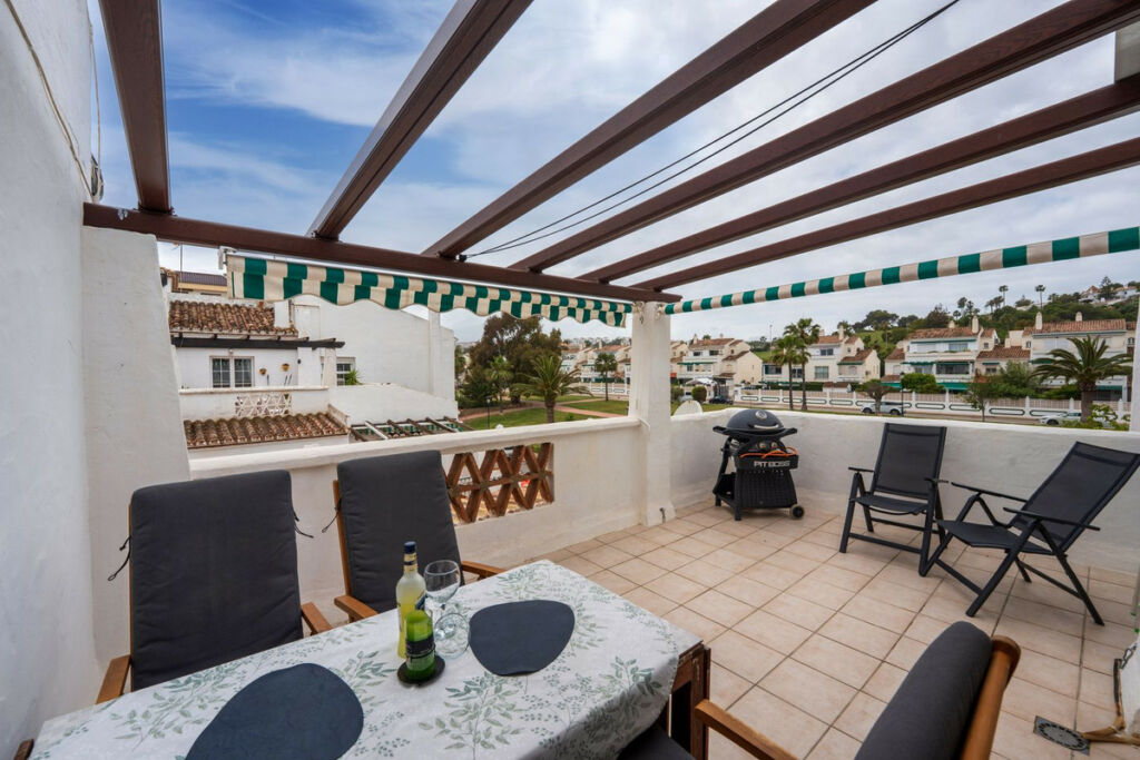 Penthouse La Duquesa Málaga - image 33