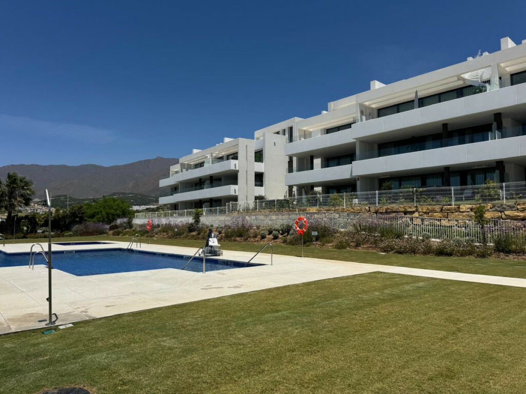 Penthouse Estepona Málaga - image 33