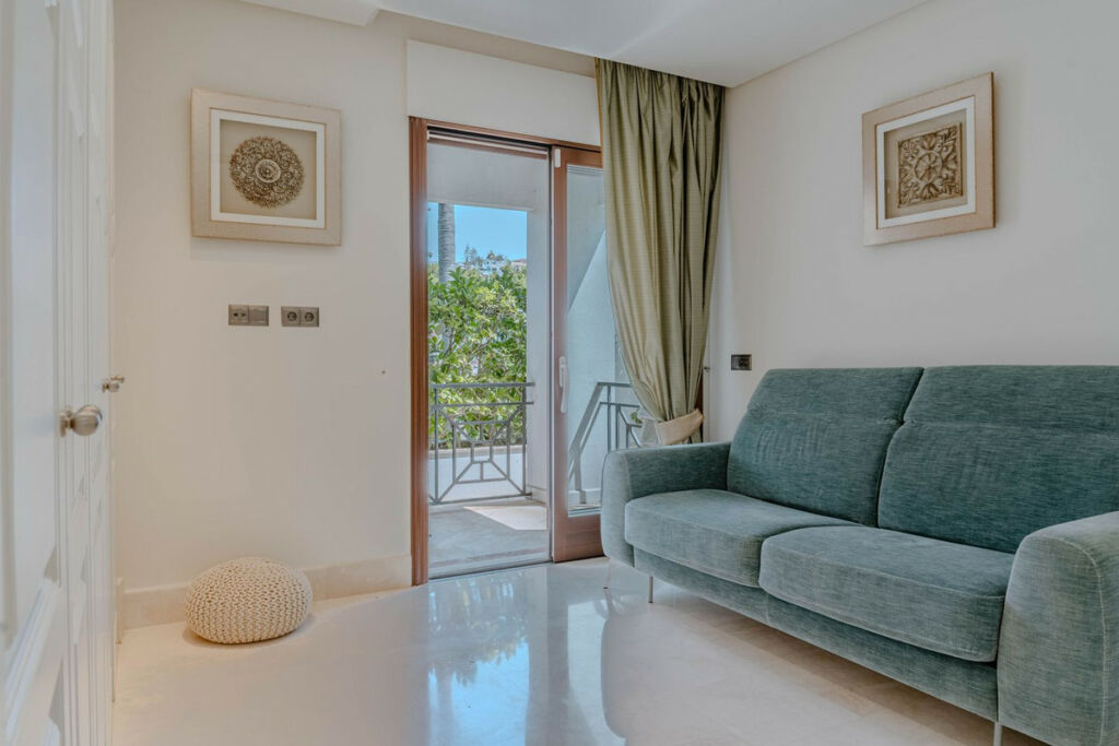 Ground Floor Apartment Estepona Málaga - image 34
