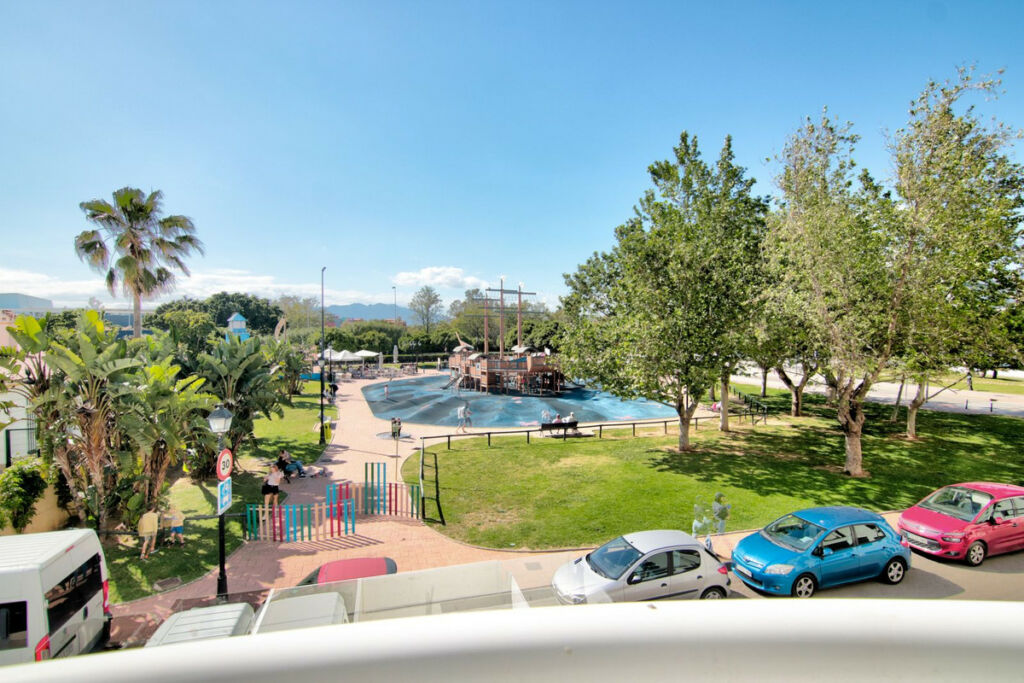 Middle Floor Apartment Fuengirola Málaga - image 34