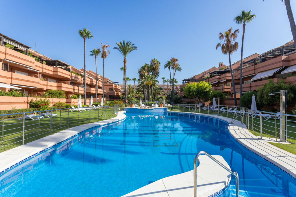 Ground Floor Apartment Puerto Banús Málaga - image 33