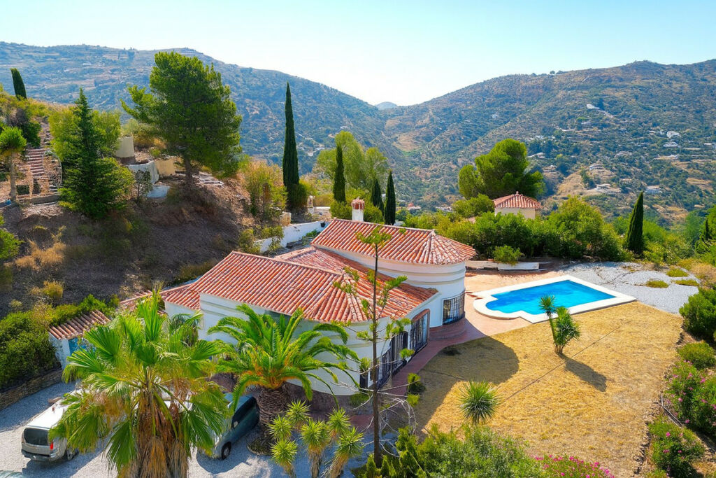 Detached Villa Cómpeta Málaga - image 35