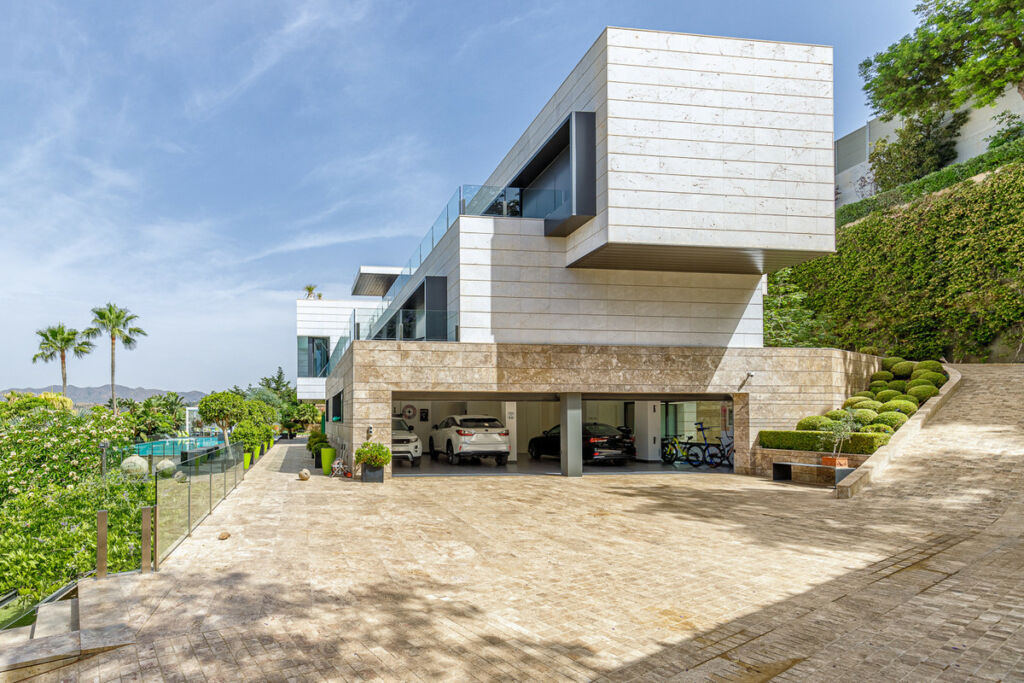 Detached Villa Málaga Este Málaga - image 34