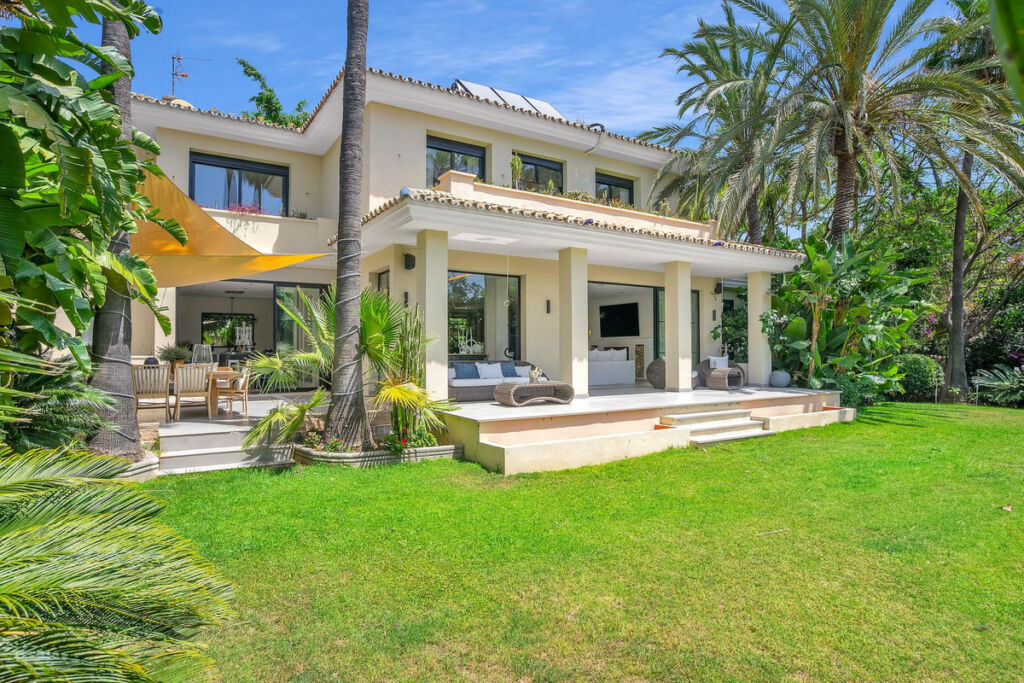 Detached Villa Marbella Málaga - image 34