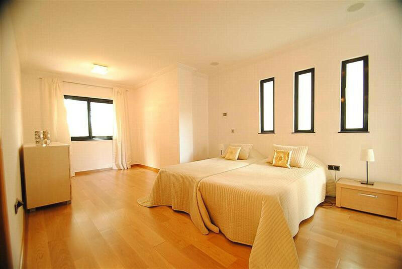 Detached Villa Cabopino Málaga - image 33