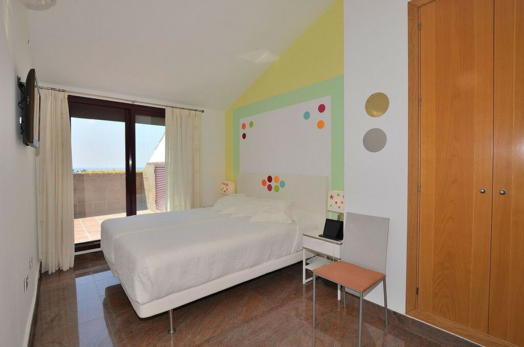 Penthouse Carvajal Málaga - image 34