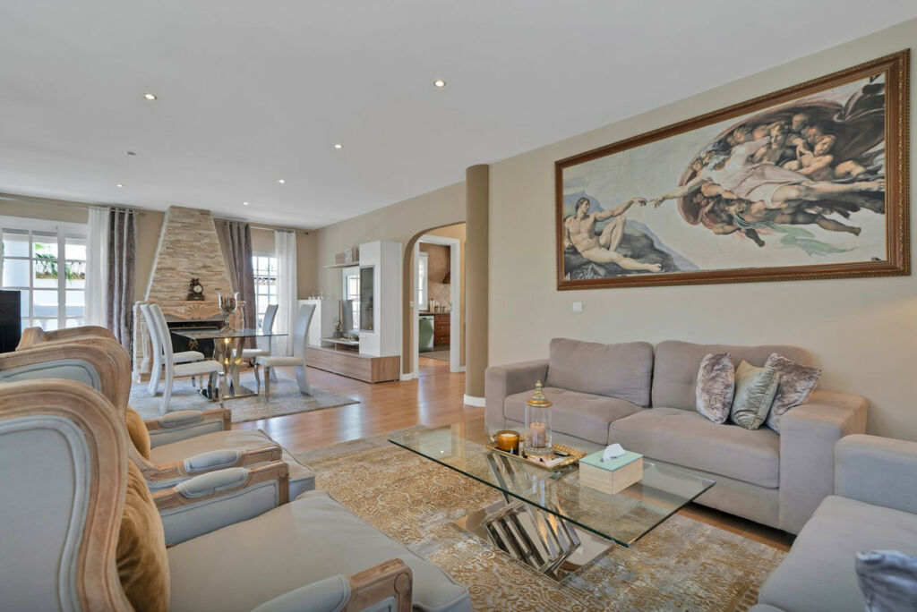 Detached Villa Estepona Málaga - image 34
