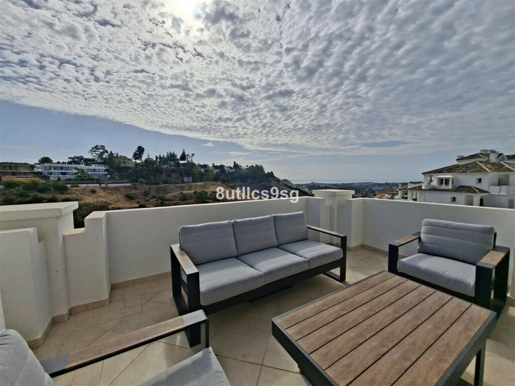 Middle Floor Apartment Aloha Málaga - image 31