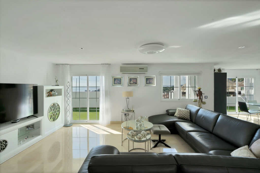 Penthouse Benalmadena Málaga - image 35