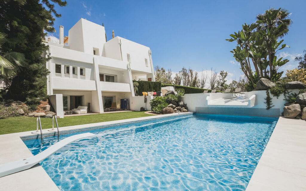 Detached Villa Nueva Andalucía Málaga - image 35