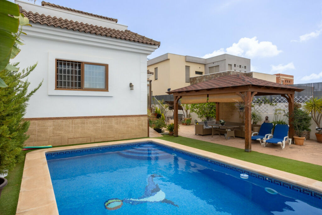 Detached Villa Los Montesinos Alicante - image 35